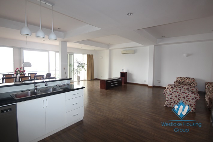 Lake view with big balcony apartment for rent in Xuan Dieu st, tay Ho district 